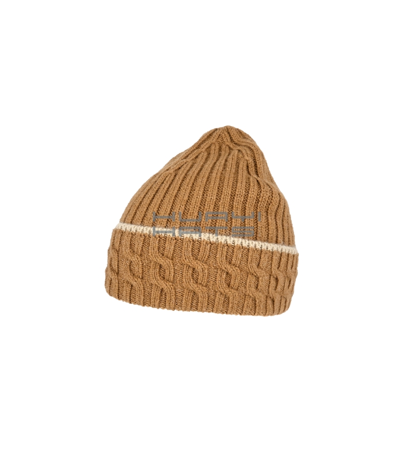  Cable-Knit Cuffed Beanie